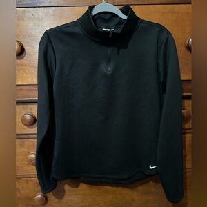 Women’s Nike top